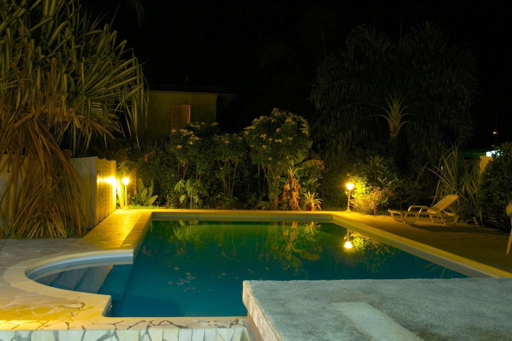 Ahitea Lodge Papeete  Esterno foto