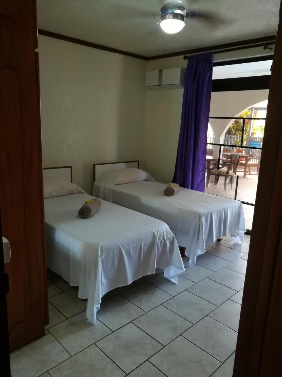 Ahitea Lodge Papeete  Esterno foto