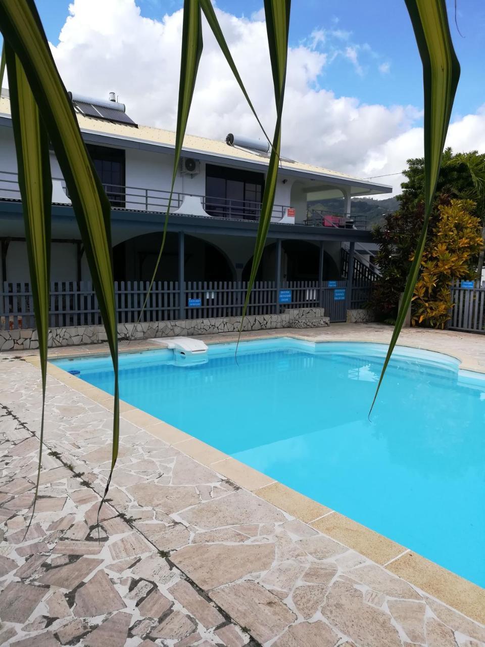 Ahitea Lodge Papeete  Esterno foto
