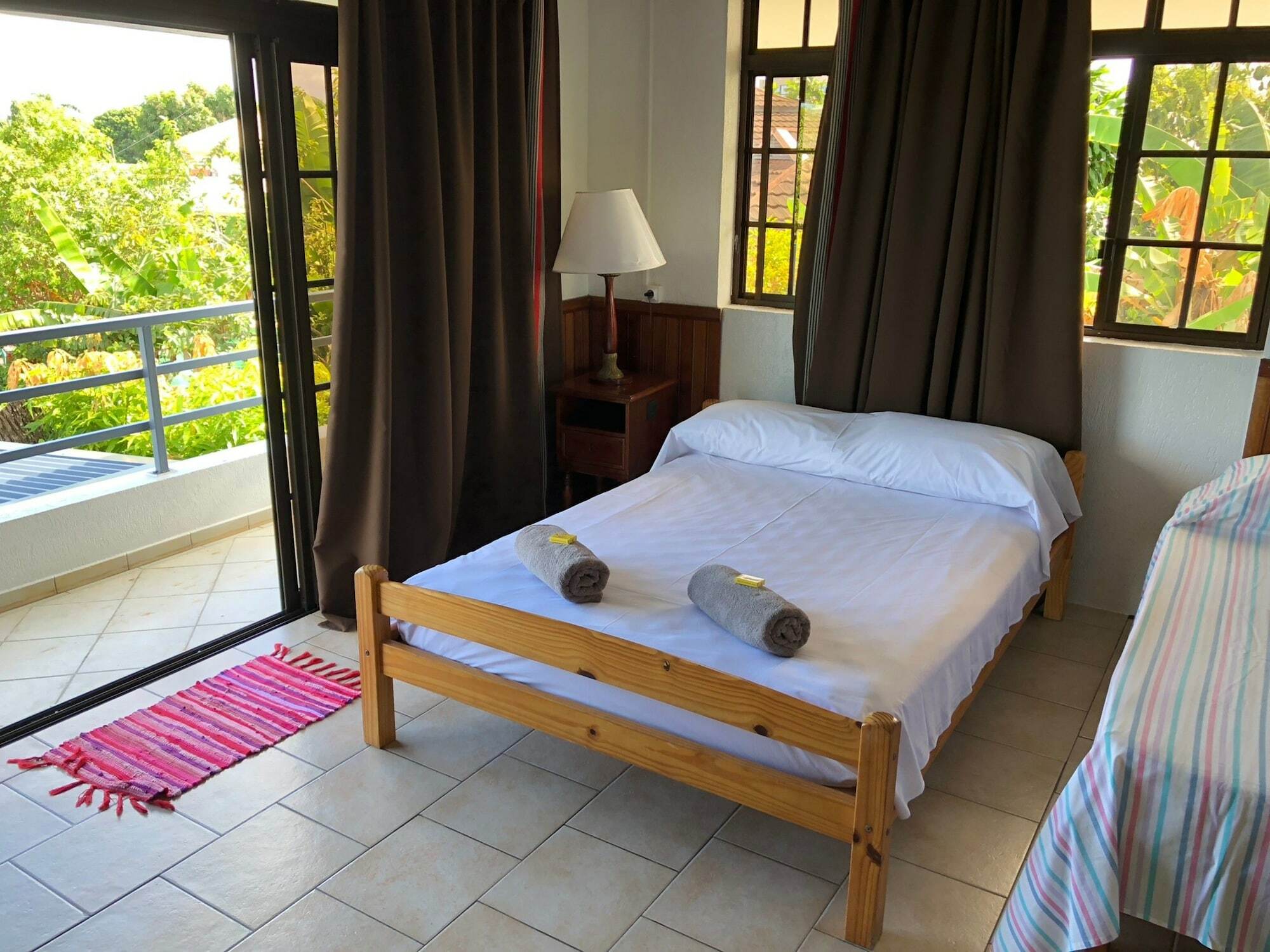 Ahitea Lodge Papeete  Esterno foto